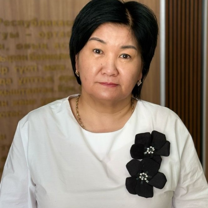 Кариева Райхан Оразбаевна - директодың бейіндік ісі жөніндегі орынбасары